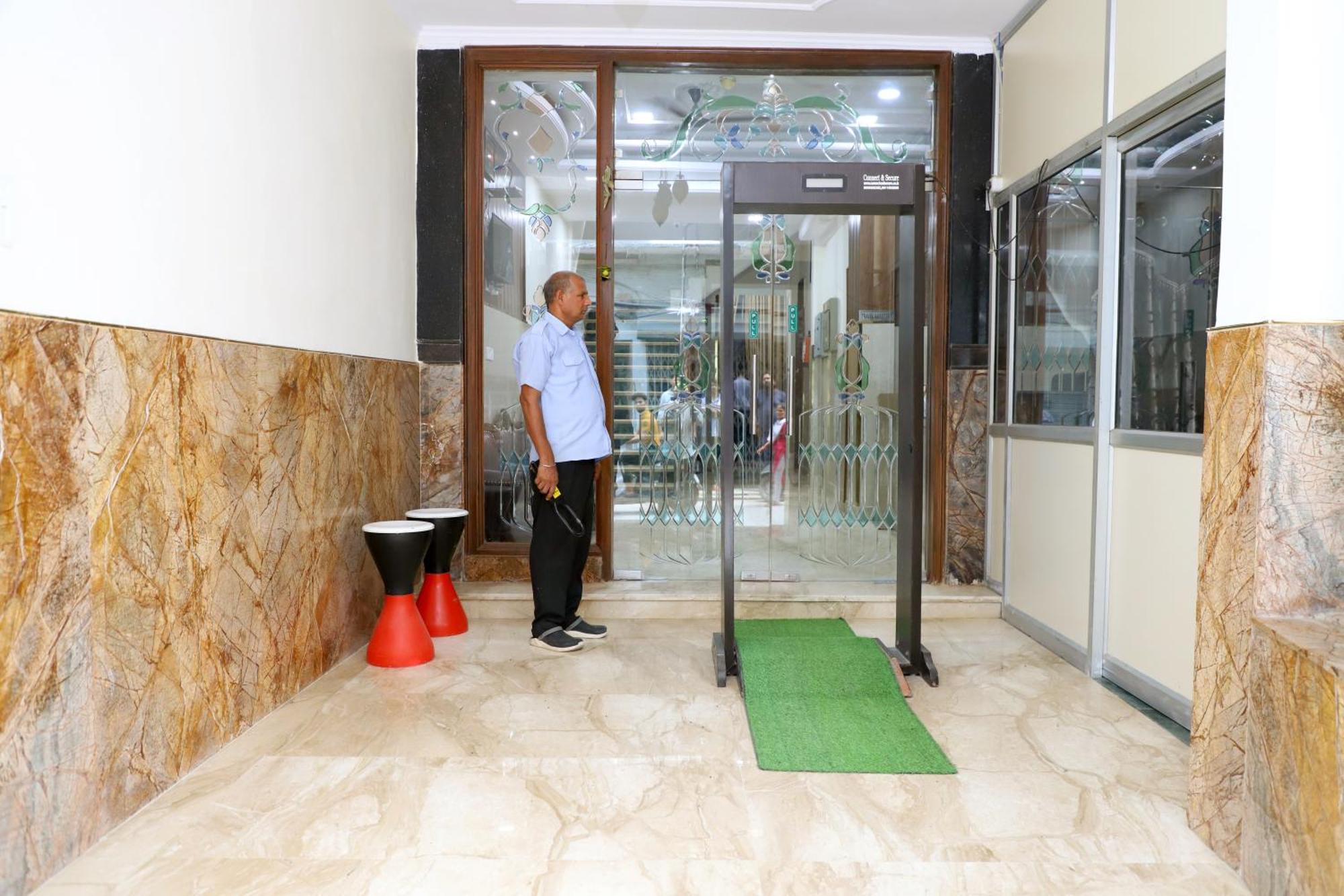 Hotel Sweet Home Dx I Nearby New Delhi Railway Station Экстерьер фото